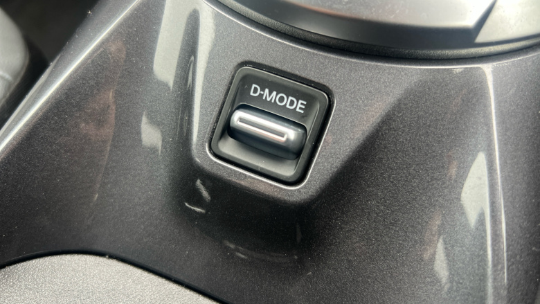 Nissan Juke 1.0 DiG-T 114 N-Connecta 5dr Petrol Hatchback